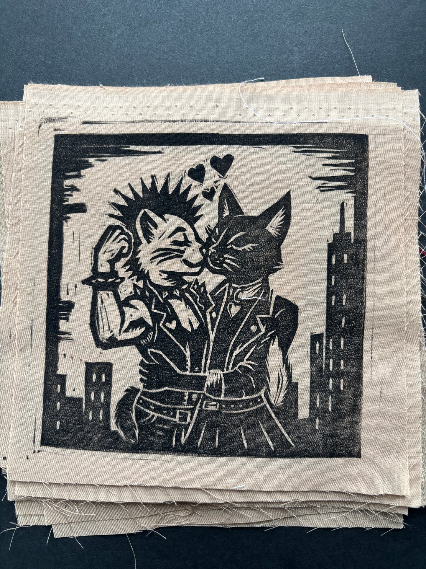 Cats Kissing Patch - Light Brown (exclusive)
