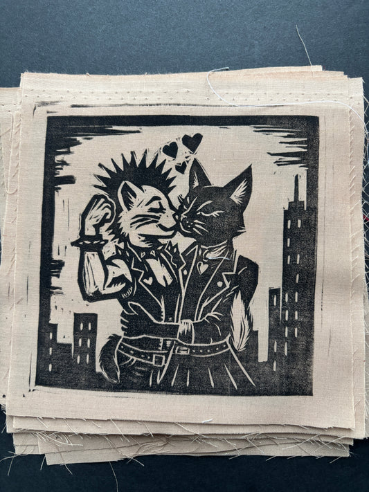 Cats Kissing Patch - Light Brown (exclusive)
