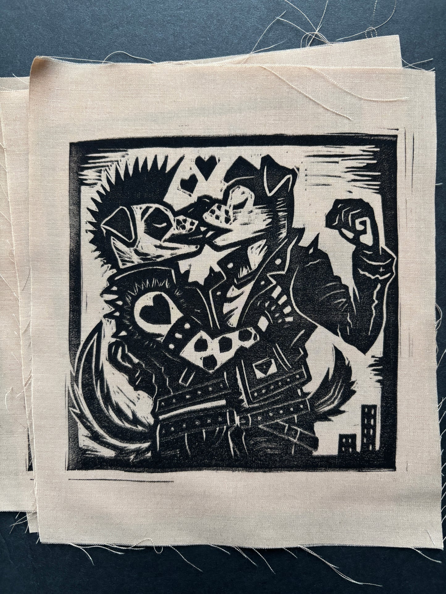 Dogs Kissing Patch - Light Brown (exclusive)