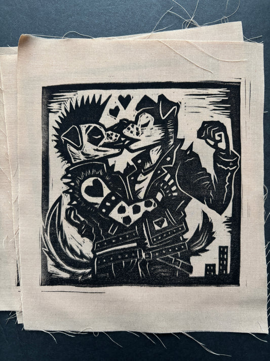 Dogs Kissing Patch - Light Brown (exclusive)