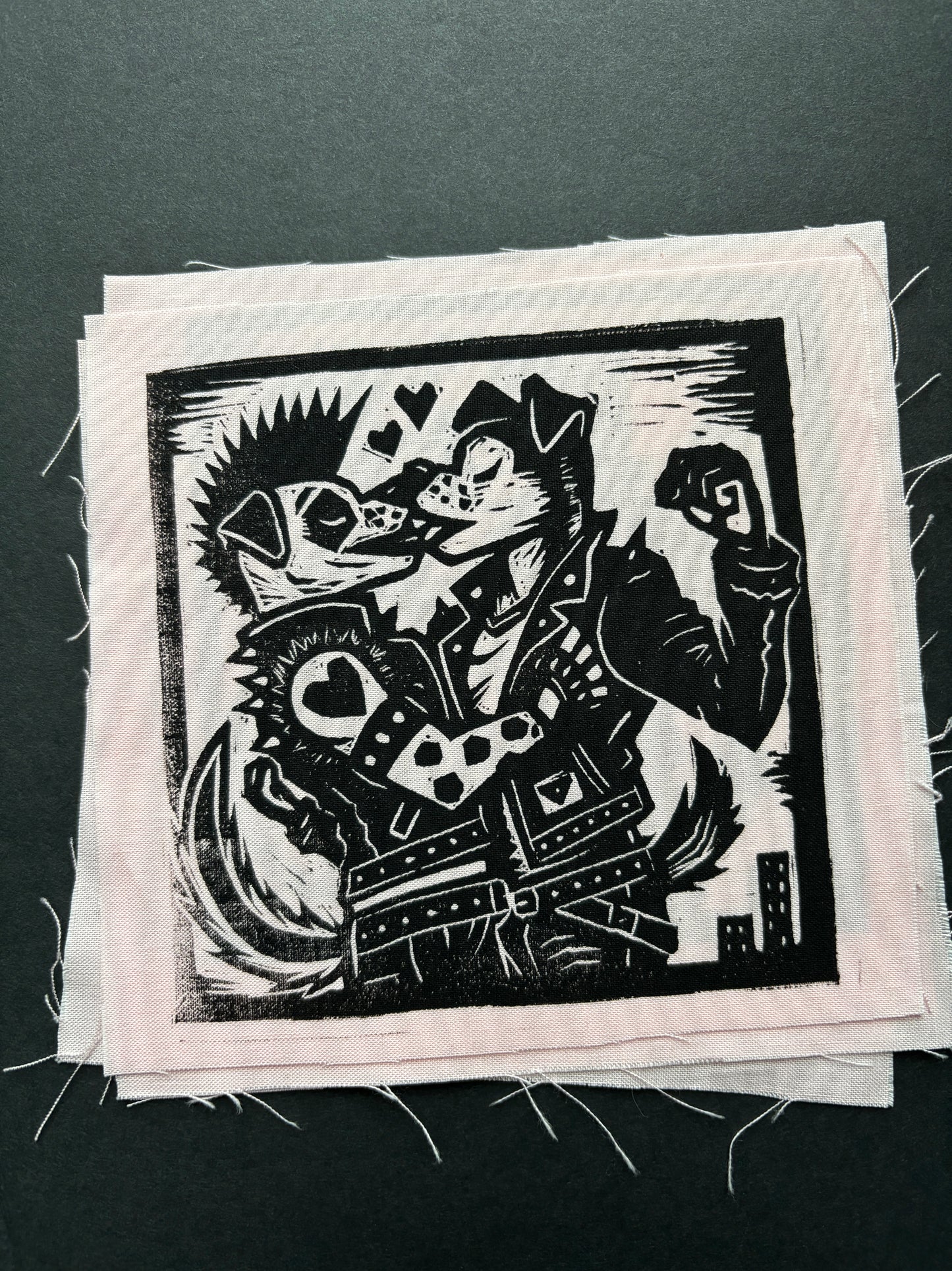 Dogs Kissing Patch - Light Pink (exclusive)